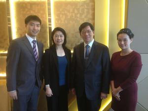 与容永祺先生郝刚副校长合照留念